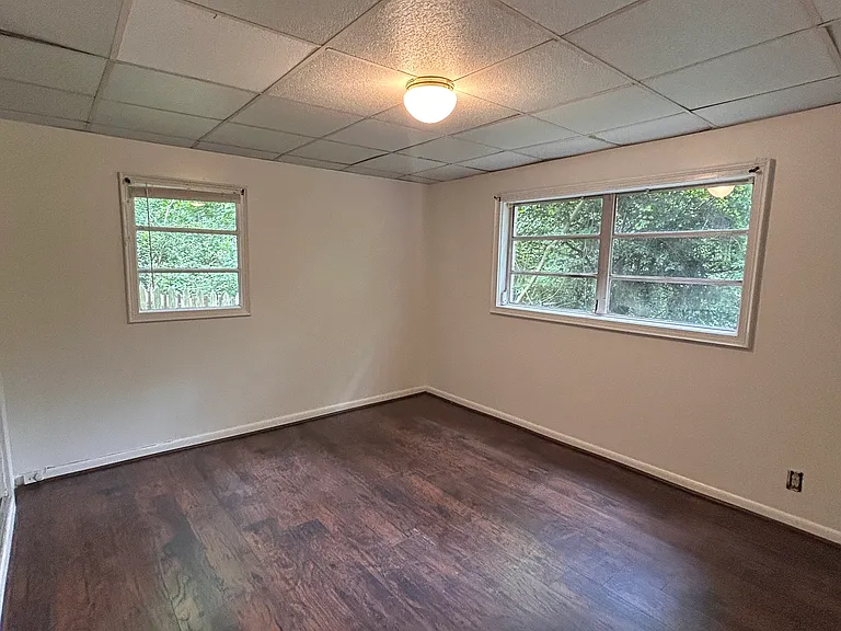 633 Clairmont Cir — Photo 17