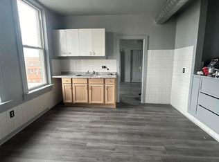 3214 W 23rd St FLOOR 3, Chicago, IL 60623