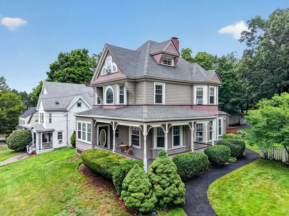 41 Maple St, Stoneham, MA 02180
