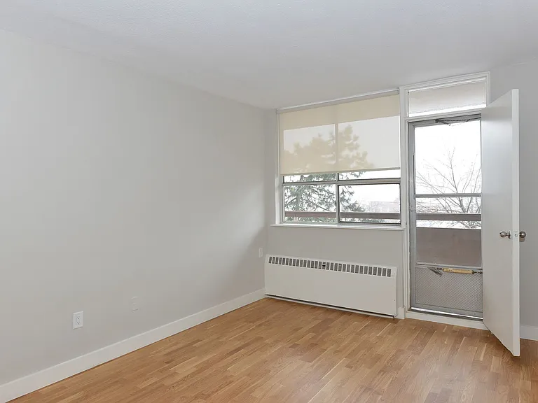 230 Oak St — Photo 27