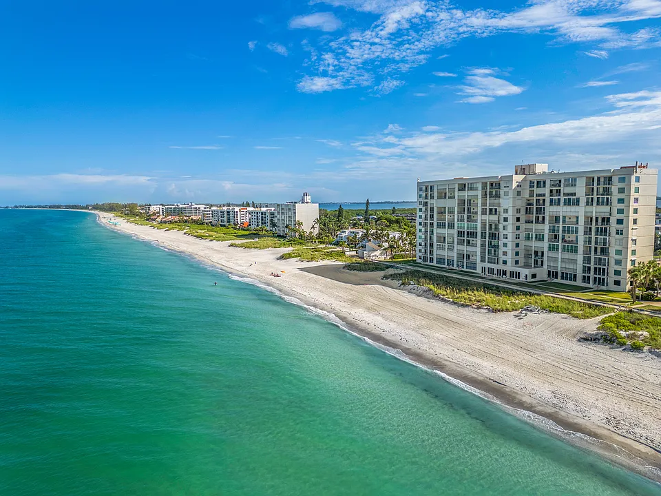 4401 Gulf Of Mexico Dr #1006