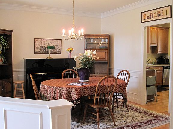 4th image of 83 Buttercup Ln