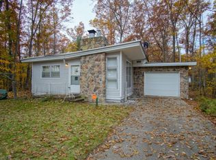 6543 Tampa Dr, Idlewild, MI