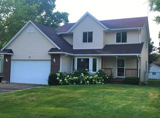 22 Ross Ave, Cary, IL 60013