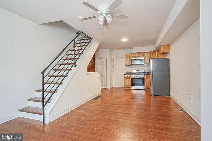 4 bed, 1120 sqft, $1,950 — Photo 2