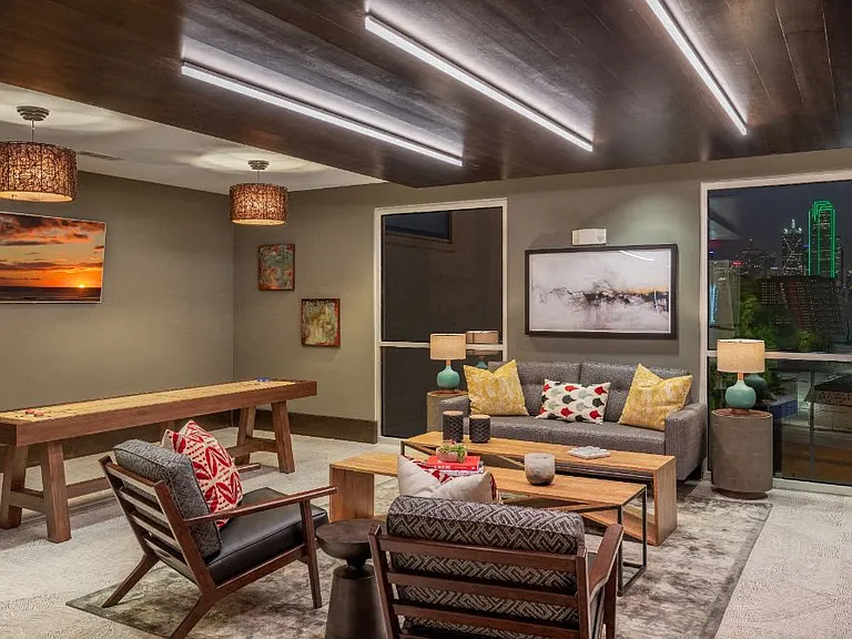 LTD West Commerce — Photo 12