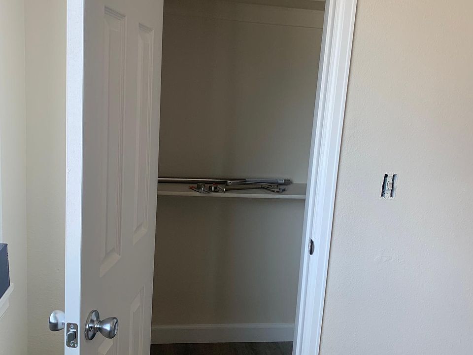 2nd bedroom closet
