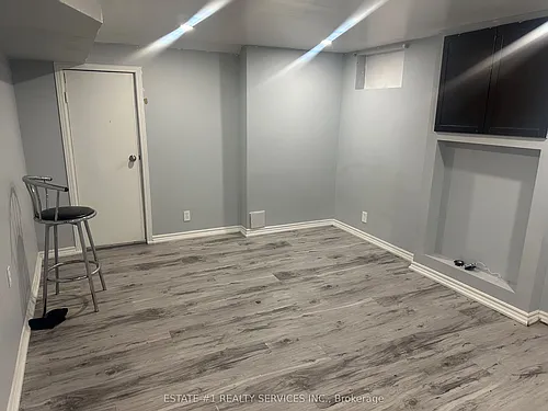 176 Kenneth Ave Photo 1