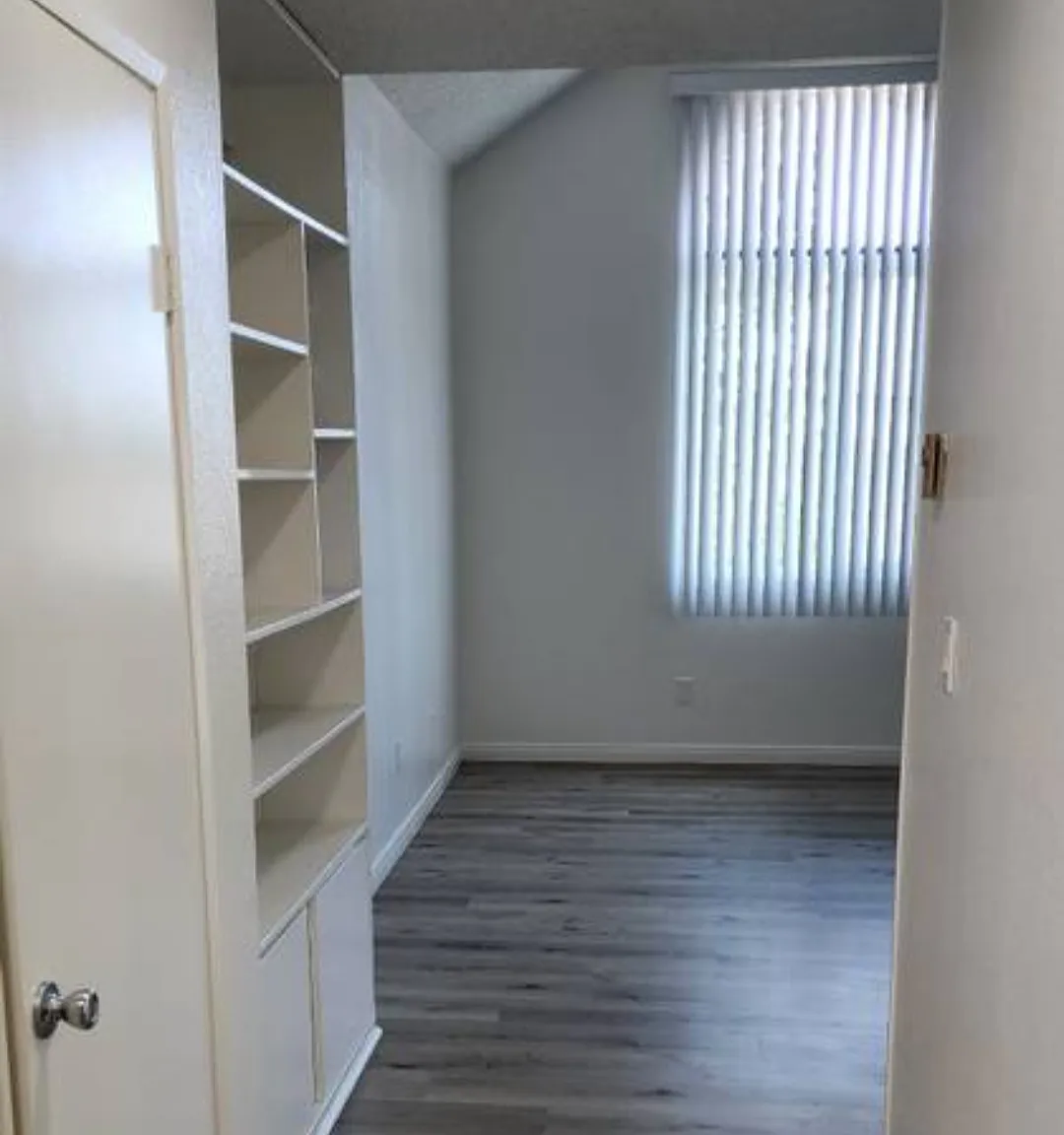4276 S Centinela Ave — Photo 4