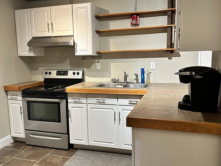 22 Walnut St #3A — Photo 7