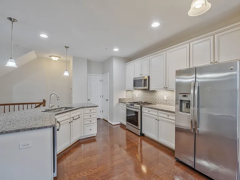 25218 Briargate Ter — Photo 10