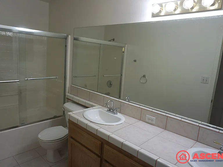 11805 Wethersfield St — Photo 14