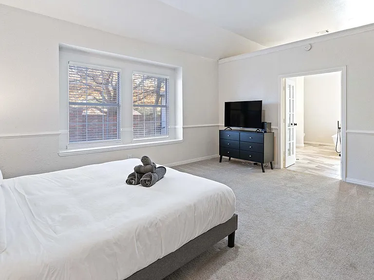 7701 Ridgeway Ct — Photo 18