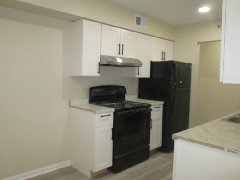 920 Casey Ct #4 — Photo 4