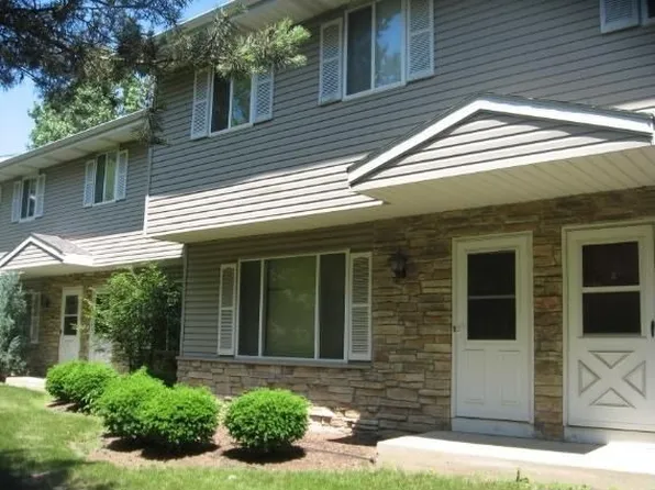 W163N11537 Windsor Ct, Germantown, WI 53022
