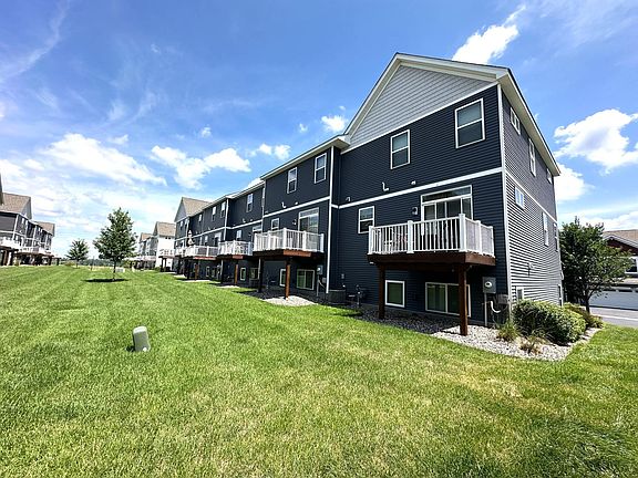 3rd image of 8790 Granite Cir