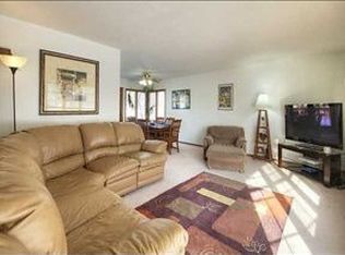 7205 Ridgemont Dr, Urbandale, IA 50322