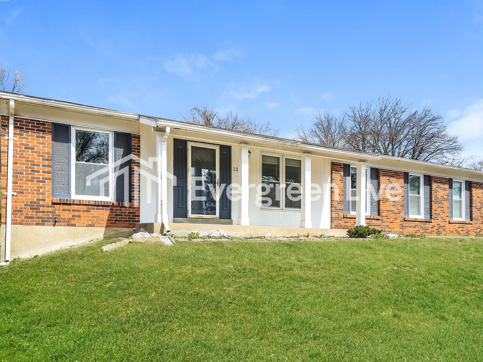 3 bed, 2.0 bath, 1360 sqft, $1,845 — Photo 2