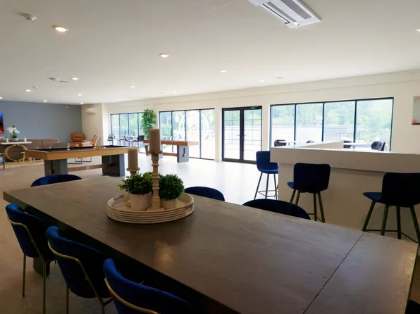 555 Northfield Avenue