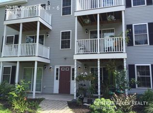 20 Hanson St #6, Dover, NH 03820