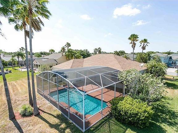 3rd image of 4740 Lake Calabay Dr