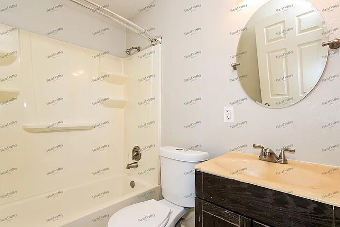 7345 Hawthorne Ave — Photo 10