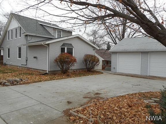 2nd image of 2101 S Olive St