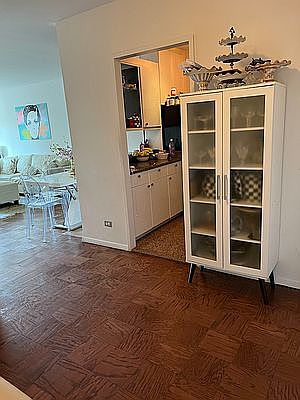 3rd image of 200 E 72nd St APT 14K