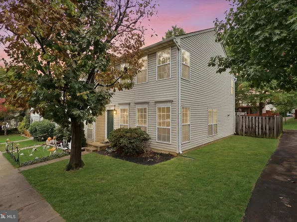 14813 Bolton Rd, Centreville, VA 20121