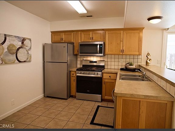 3rd image of 489 E 7th Ave