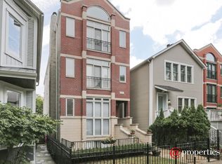 3027 N Racine Ave #1, Chicago, IL 60657