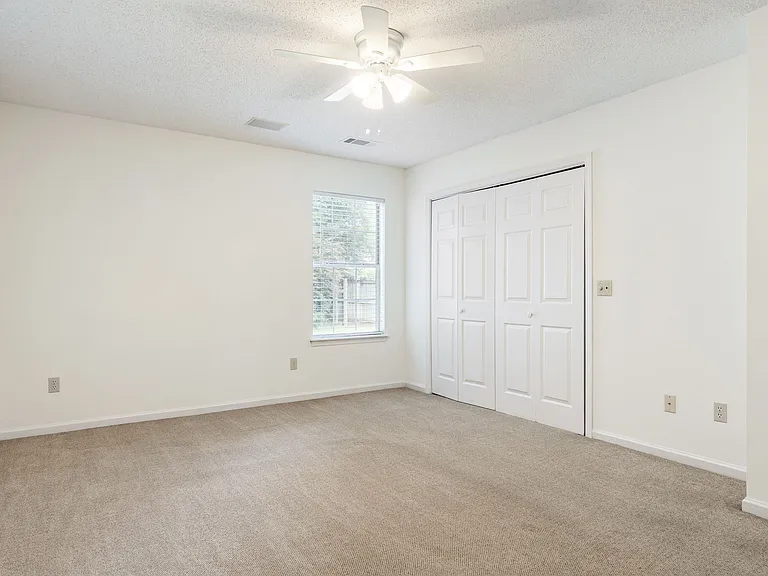 2445 Meadowlark Ln — Photo 17