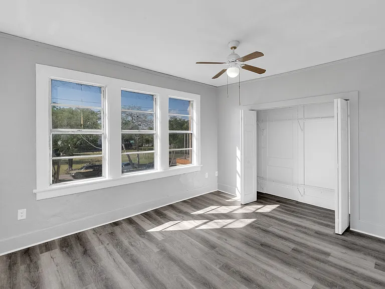 67 Glen Royal Pkwy #2 — Photo 11