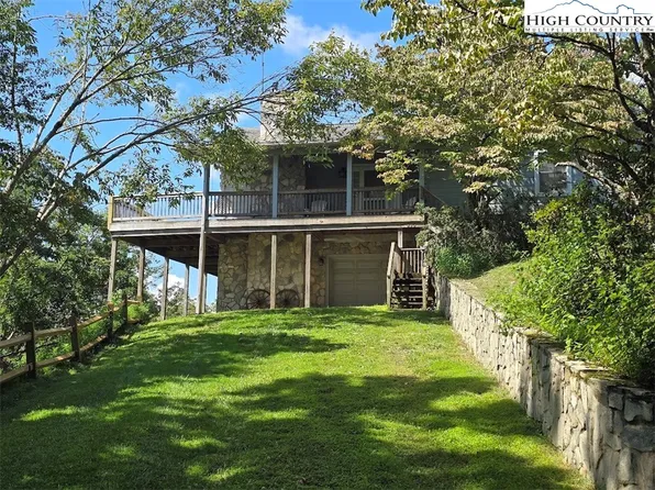 979 Wagon Road, Warrensville, NC 28693