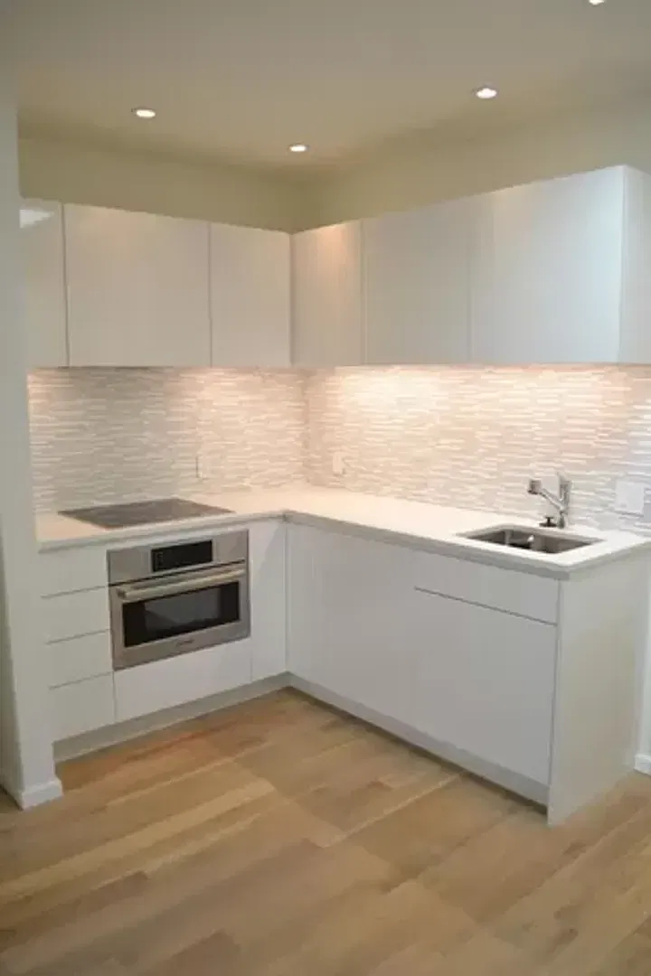 High End Contemporary Renovation In Prime Georgetown Location - Top Floor Unit — Photo 1