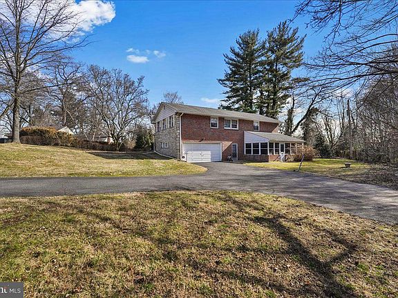 5th image of 224 Matthew Rd