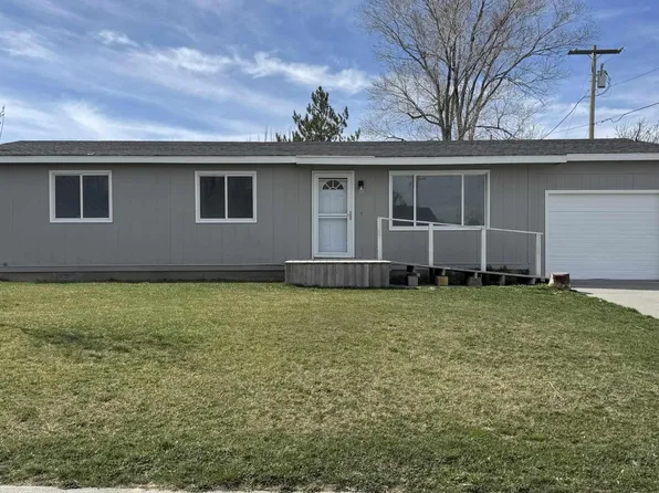 101 Sunset Cir, Buhl, ID 83316