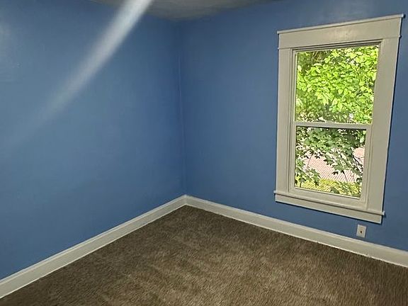 2nd image of 1020 5th Ave