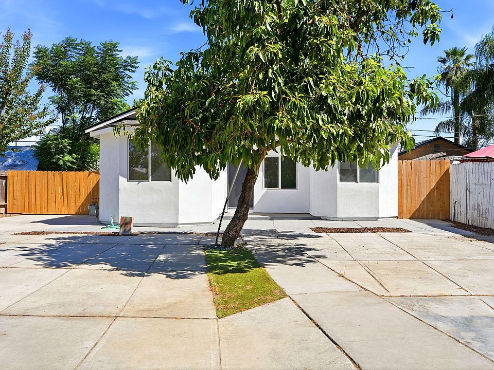 1st image of 2225 E Lamona Avenue