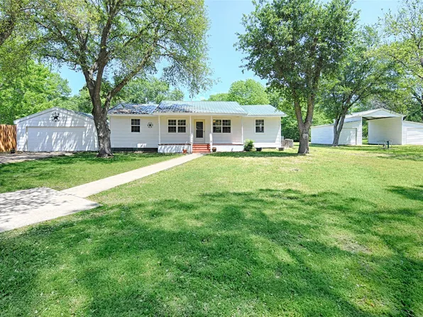 120 Janice Ln, Mabank, TX 75156