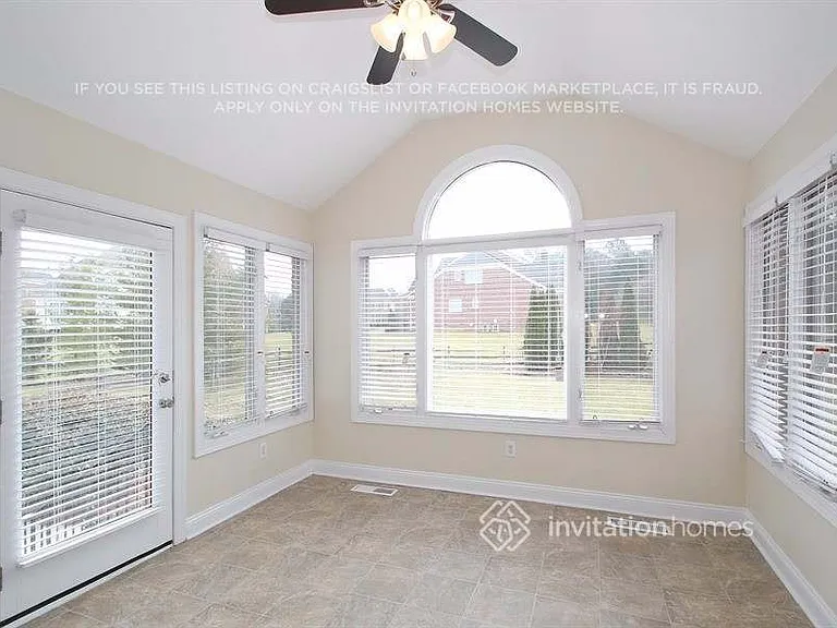 5633 Legacy Cir — Photo 16