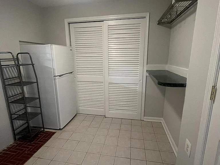 315 N Maple Ave — Photo 10