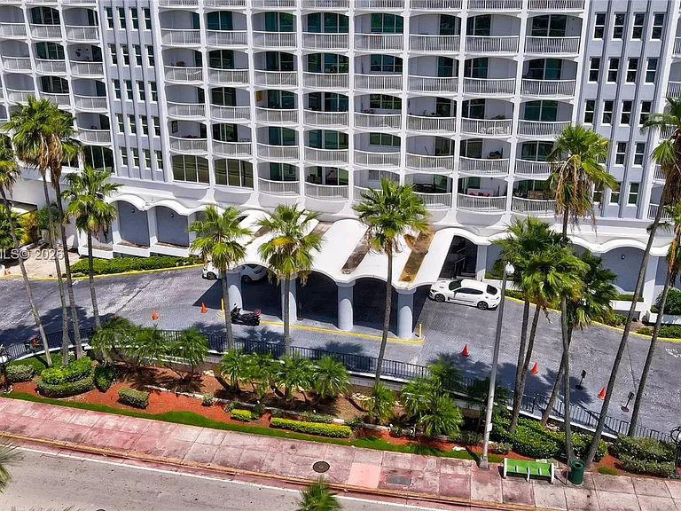 5401 Collins Ave #928 — Photo 21