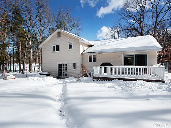 4th image of 10 Ridgewood Drive