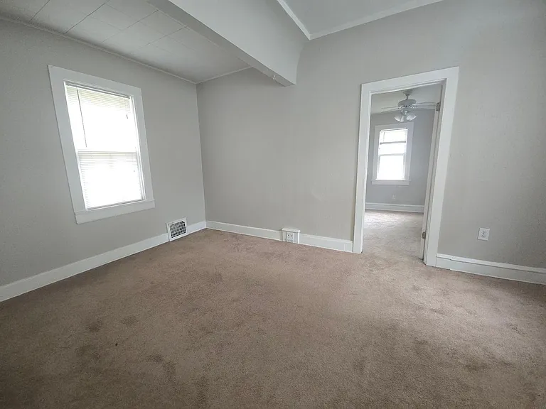 2456 N Bartlett Ave — Photo 12