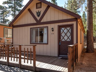 518 W Sherwood Blvd, Big Bear City, CA, 92314