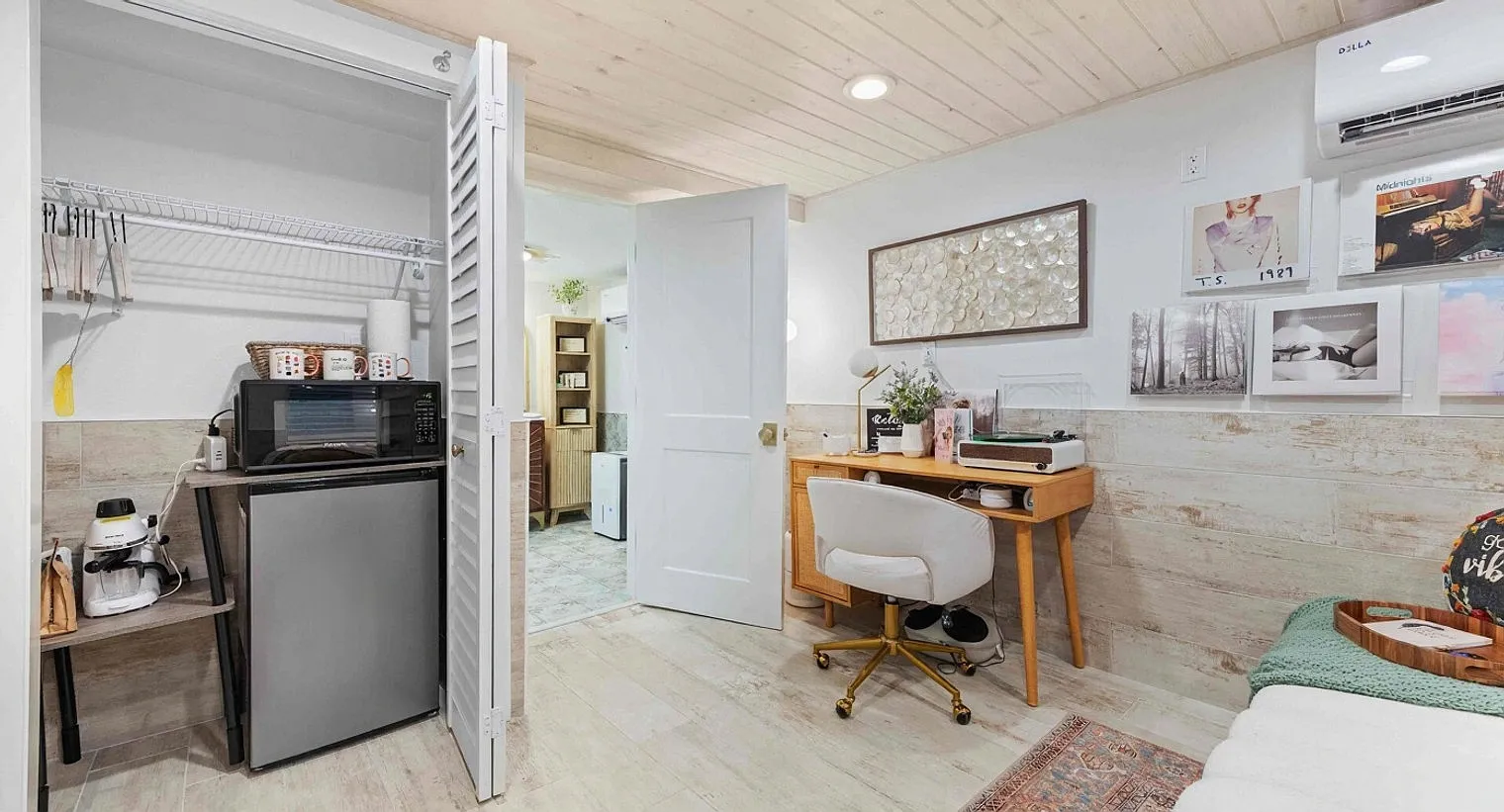1 bed, 1.0 bath, 12744 sqft, $1,737 — Photo 3