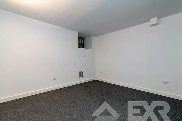 Rented by EXR | media 25