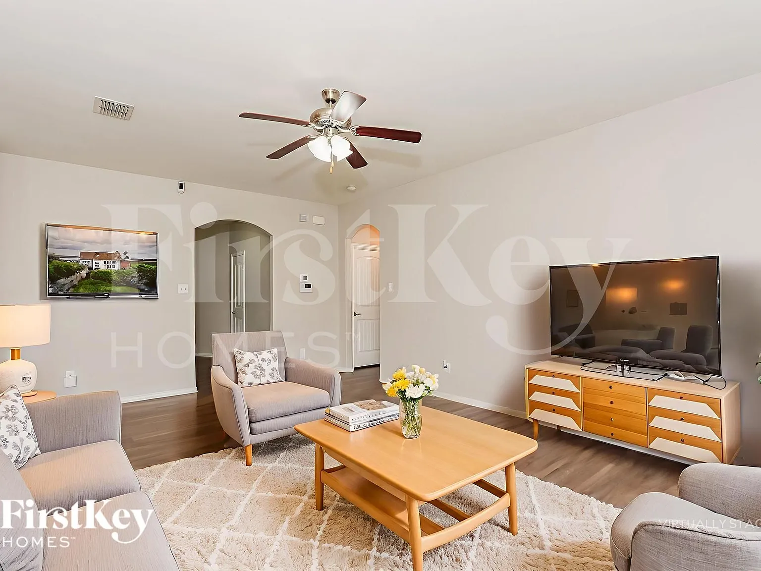 3 bed, 2.0 bath, 1689 sqft, $2,080 — Photo 3