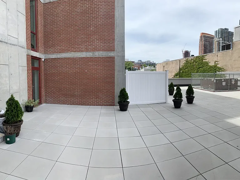 4604 Vernon Blvd #7C — Photo 14